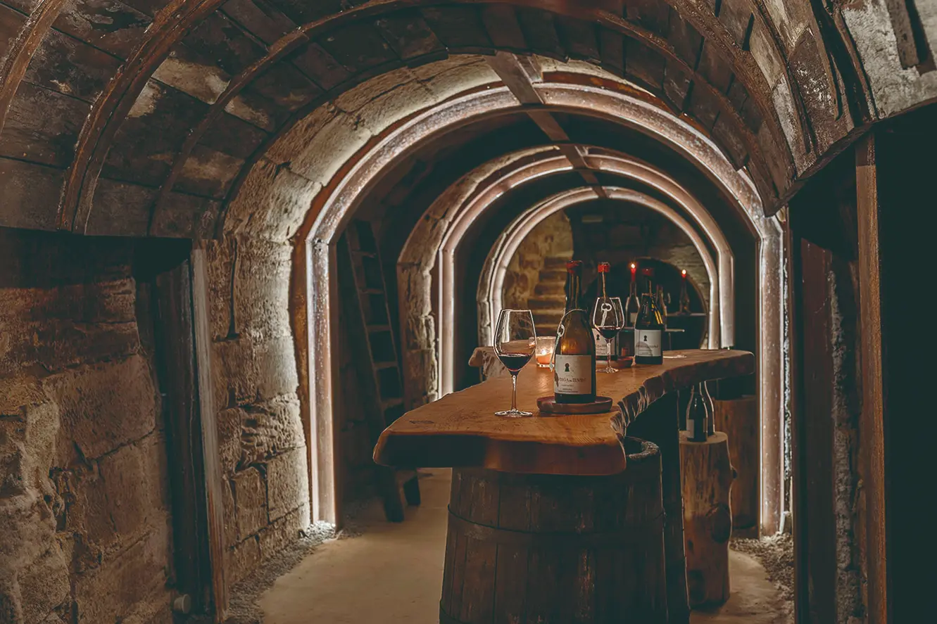Copa de vino en una bodega de Vejer
